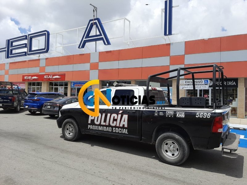Asalto armado en barbería de la Multiplaza Chac Mool deja pérdidas por 30 mil pesos