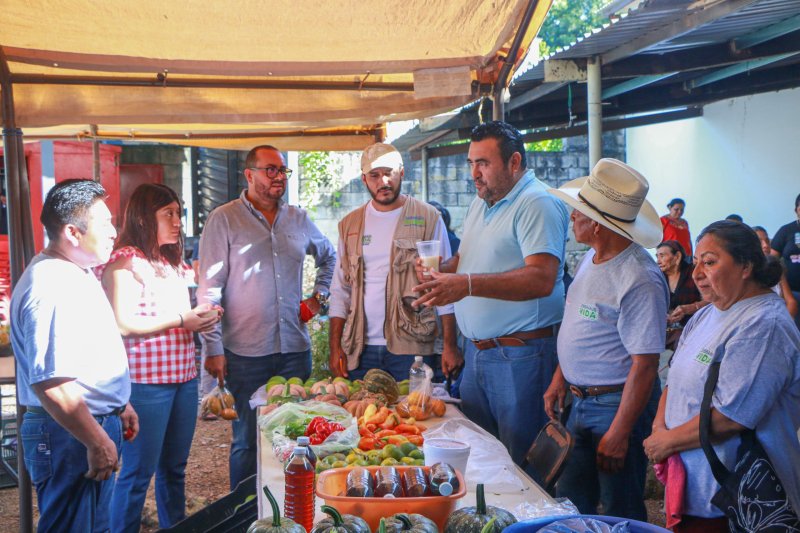 Ayuntamiento respalda apertura de mercado de productores en Kantunilkin.