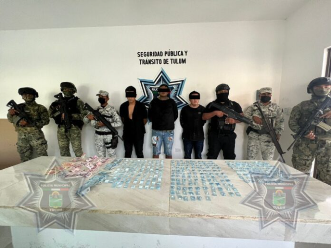 Caen tres narcomenudistas con 300 dosis  en Tulum