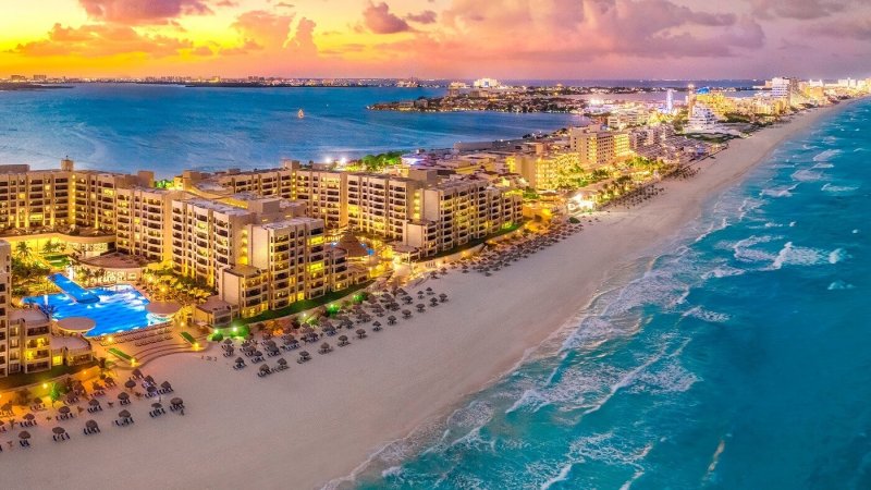 Cancún: despidos en hoteles estos días al caer turistas de USA
