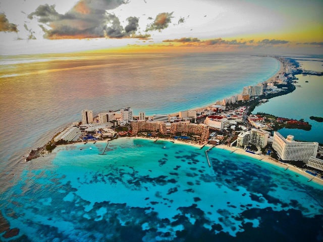 Cancún: todos nichos de turistas ya activados solo a falta de bodas
