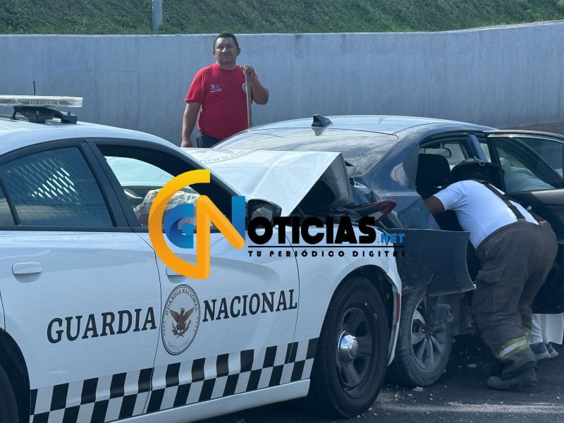 Carambola de tres vehículos en distribuidor vial Kabah y Colosio causa tráfico en Cancún