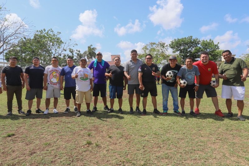 Celebran a los papás en su día con rally deportivo