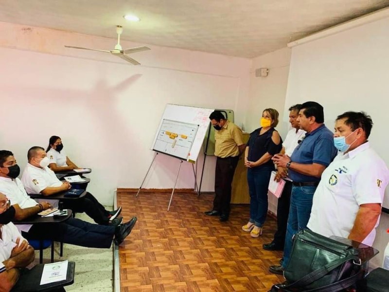CURSO DE PREVENCIÓN DE ACCIDENTES PARA TAXISTAS EN EL SINDICATO “ANDRÉS Q. ROO”