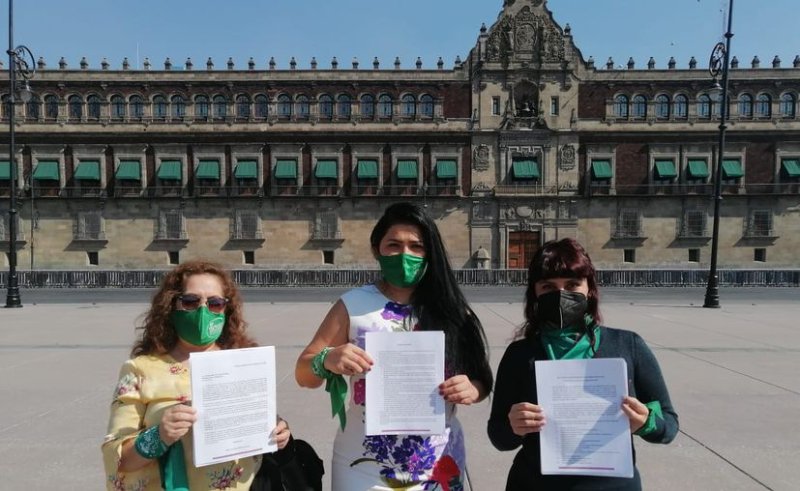 Feministas de Q. Roo piden apoyo al gobierno de AMLO en toma del Congreso