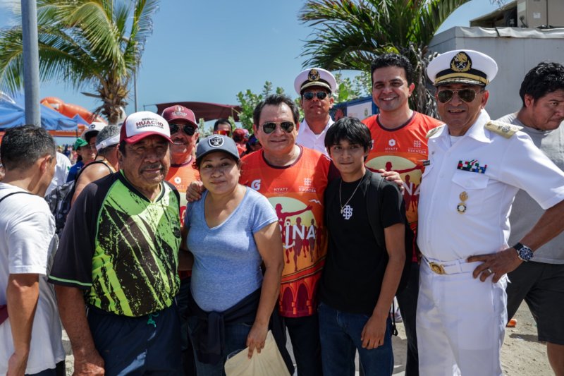 Gobernador Joaquín Díaz Mena premia a las y los ganadores del Maratón de la Marina 2025
