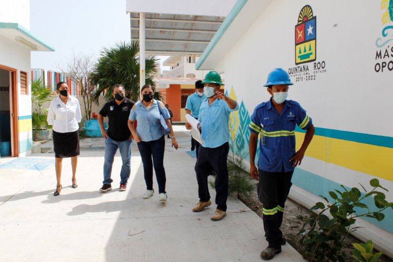 Gobierno de Puerto Morelos continua trabajos de recuperación de escuelas