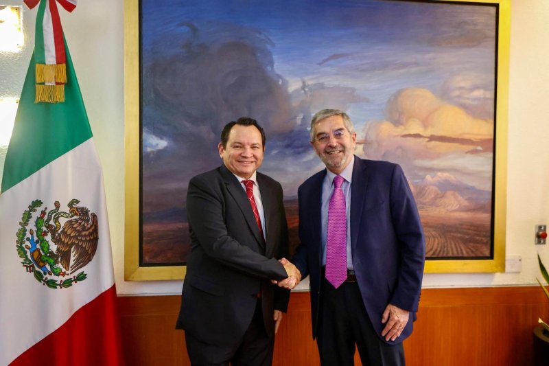 Impulsa Gobernador de Yucatán el proyecto Renacimiento Maya en reunión con la SRE