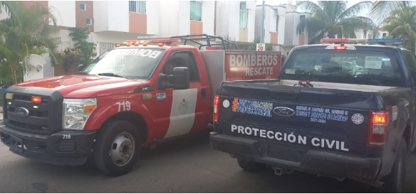 Incendio por corto circuito, en fraccionamiento playa azul