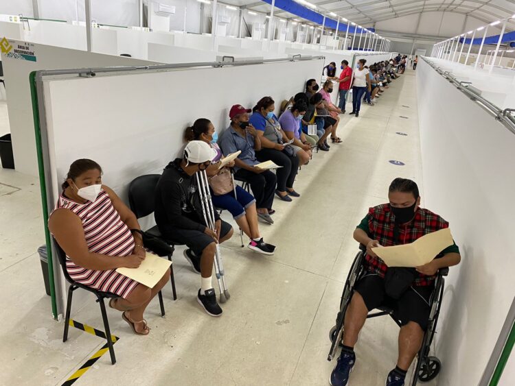Jornadas de vacunación en Cancún se mantienen sin contratiempos