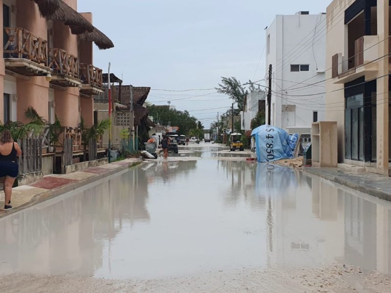 Lluvias ahuyentaron turismo en Holbox