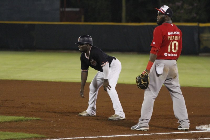Luce Javier Solano y Tigres le gana a Piratas