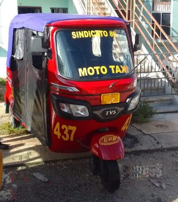 Alertan a la ciudadanía a no abordar un mototaxi de la COR, ya que fue robado durante la madrugada.