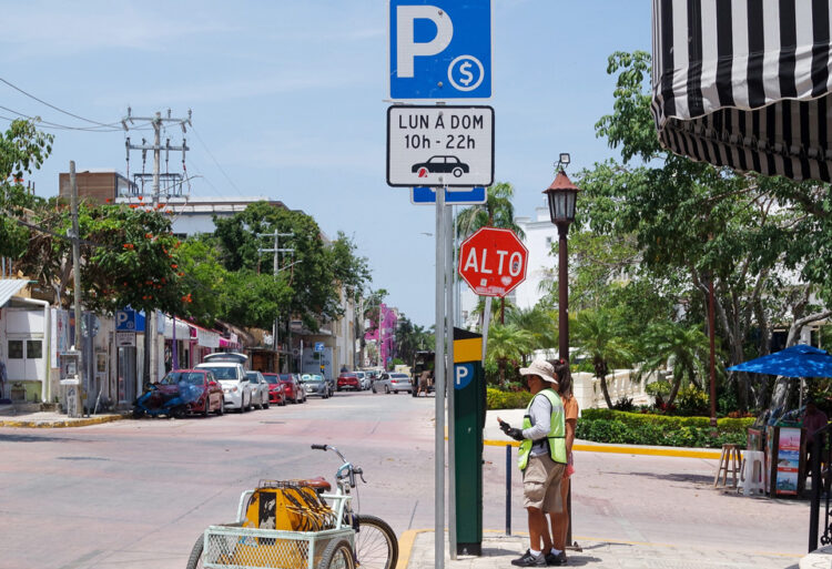 “Adecuado eliminar el cobro del parquímetro en zonas habitacionales de Playa del Carmen”: Hotelero