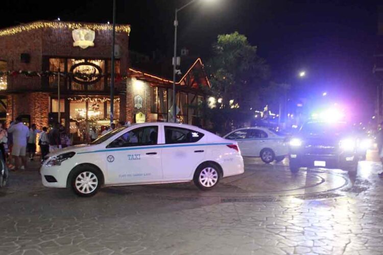 Una joven aborda un taxi al salir de su trabajo y es violada por el taxista en Playa del Carmen