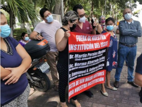 “¡FUERA DEL ISSSTE!”: Se manifiestan trabajadores del sector salud para pedir la destitución de funcionarios en Chetumal