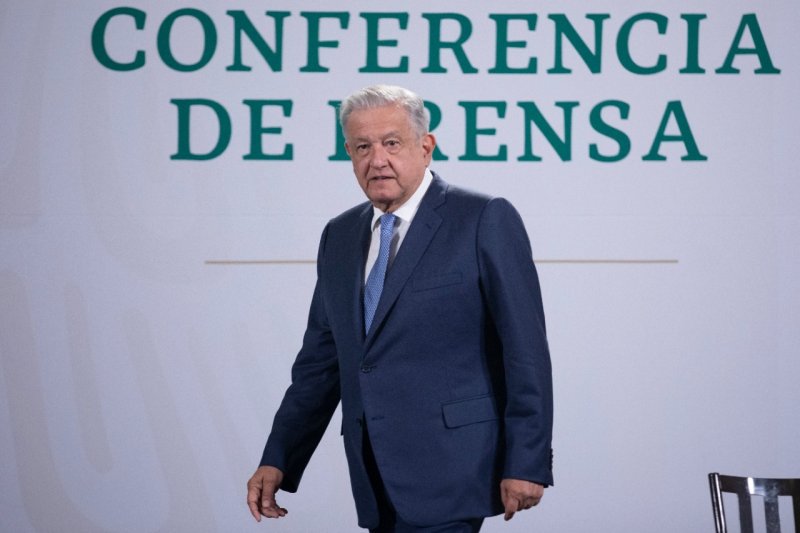 AMLO pide a próximos Presidentes Municipales de Q.Roo conducirse con rectitud y no volverse “ladinos”