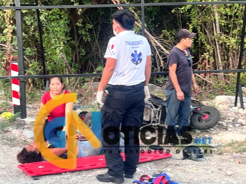 Tres personas gravemente lesionadas tras ser atropelladas en motocicleta sobre la avenida Bonampak