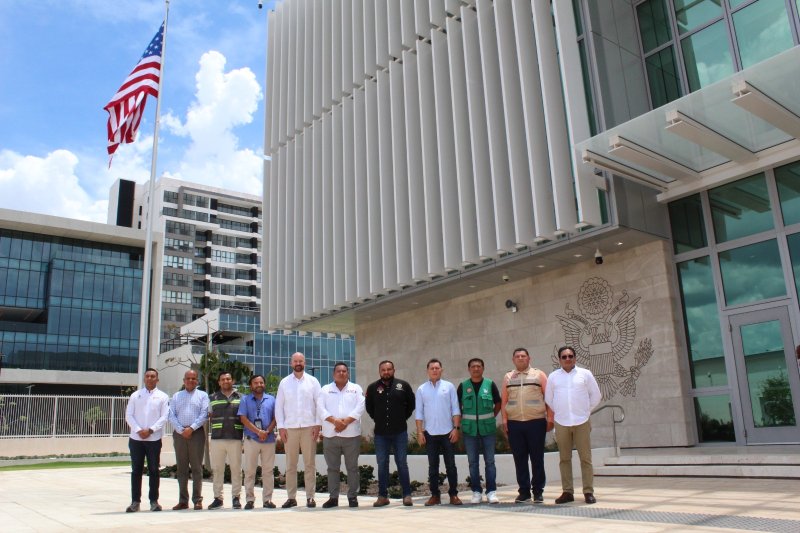 Refuerzan Quintana Roo y el Consulado de EE. UU. la coordinación para proteger a turistas en temporada de ciclones.