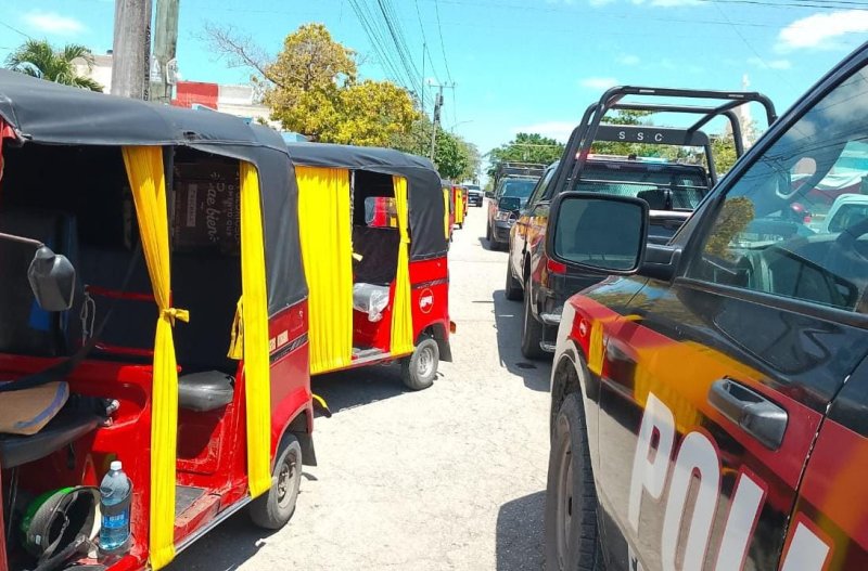 Tensión entre mototaxistas y policías estatales en la Región 107 por presunta detención injustificada