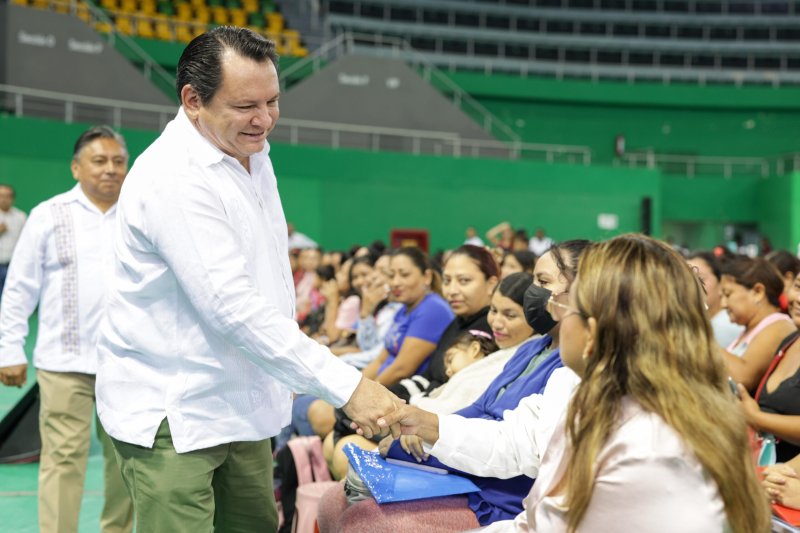 Renacimiento Maya fortalece la justicia social con la entrega de tarjetas Mujeres Renacimiento