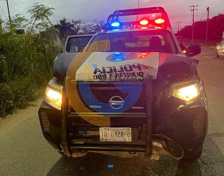 Patulla de impacta por alcance contra otro vehículo particular tipo volkswagen sobre la avenida periférico, cerca de la entrada de vista real 1