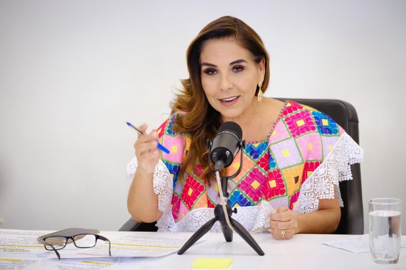 Mara Lezama proyecta al mundo los rincones más bellos del sur de Quintana Roo al rendir el informe en una comunidad, por primera vez
