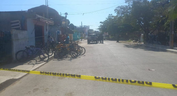 Un hombre fue herido de bala cuando se encontraba al interior de un taller de bicicletas en Playa del Carmen