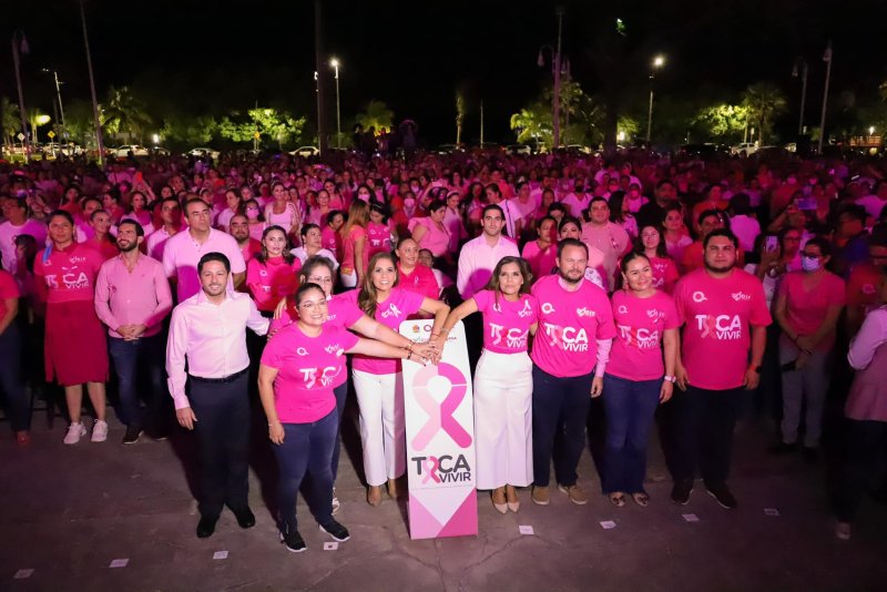 Encendimos las luces rosas en el palacio de gobierno en #Chetumal y en todo #QuintanaRoo: Mara Lezama