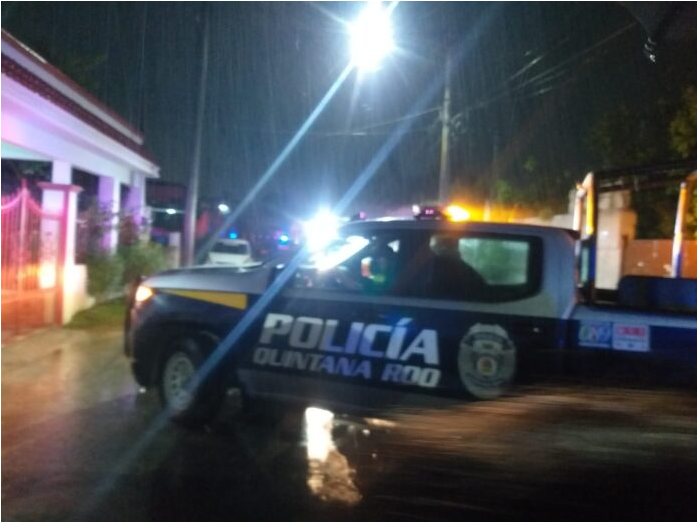 OTRA NOCHE VIOLENTA EN CANCÚN: Abandonan en la SM 73 un cuerpo embolsado y con un mensaje