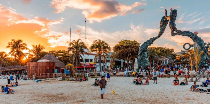 Playa del Carmen: Existe déficit de colaboradores en sector turistico