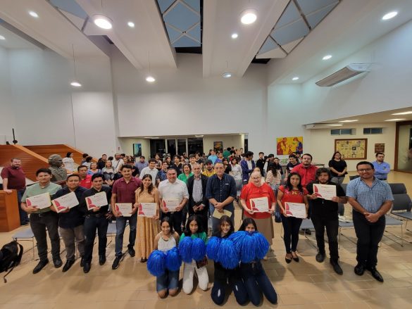 Realizan encuentro de escritores quintanarroenses en el marco del Día Nacional del Libro