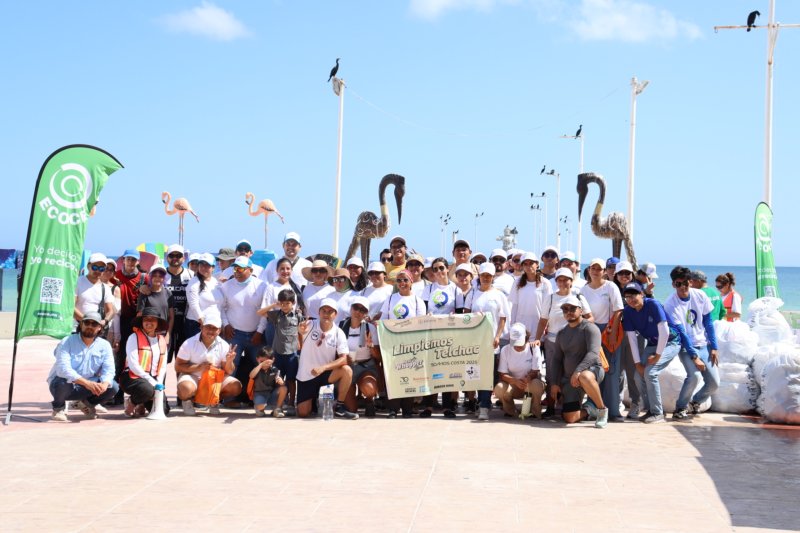 Recolectan más de 200 kg de residuos en jornada de limpieza en Telchac Puerto