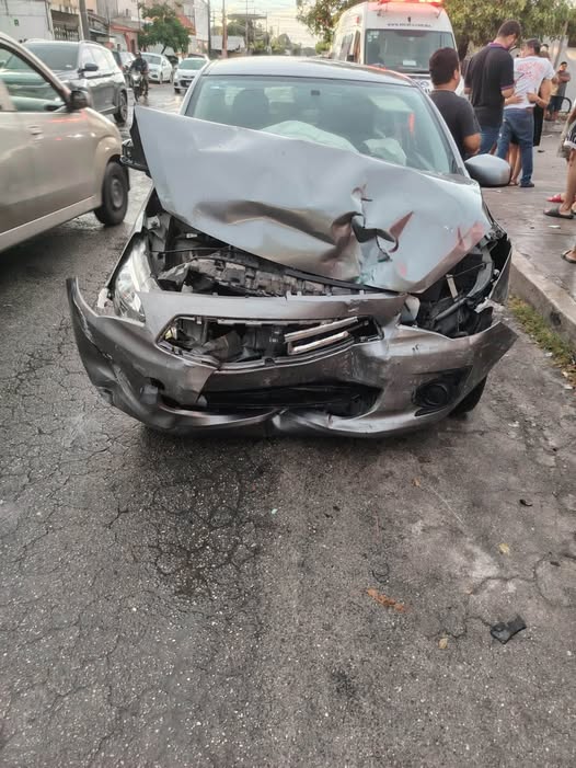 ¡BORRACHO PROVOCA CARAMBOLA Y MANDA A FAMILIA CONTRA TORTILLERÍA!