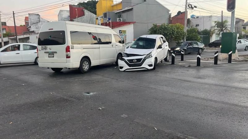FUERTE ACCIDENTE TEMPRANERO EN KABAH Y RUTA 4