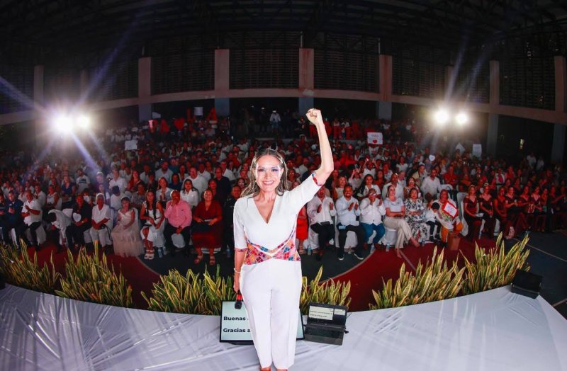 Paola Moreno presenta su segundo informe con 46 iniciativas y 300 gestiones en Cancún