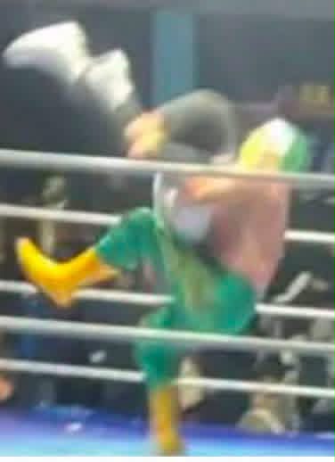Réferi muere tras recibir martinete en combate de lucha libre